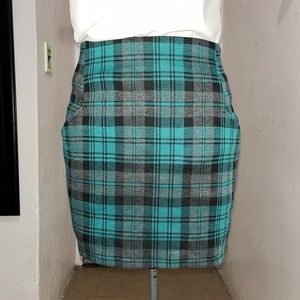 NWT Paper Crane - M - Green Plaid Skirt